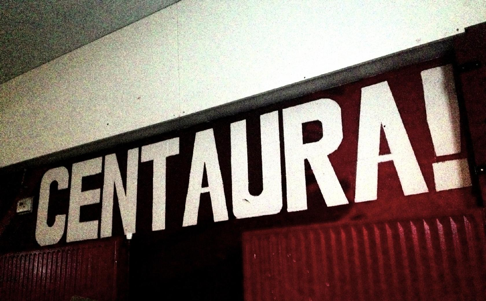 Centaura geverft op muur bunker